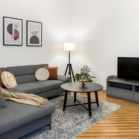 Wawelove Pilsudskiego - 3 Bedroom Apt. With Balcony And Free Parking! Kraków Zewnętrze zdjęcie