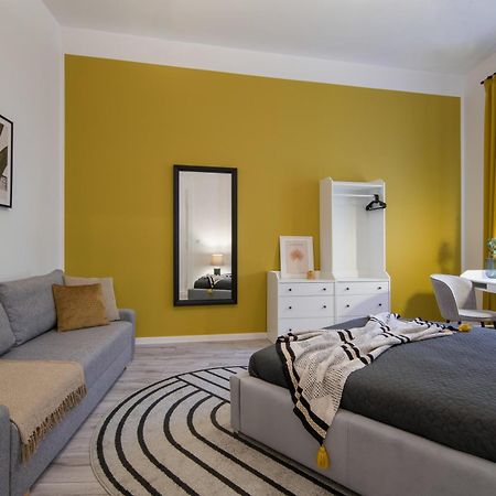 Wawelove Pilsudskiego - 3 Bedroom Apt. With Balcony And Free Parking! Kraków Zewnętrze zdjęcie