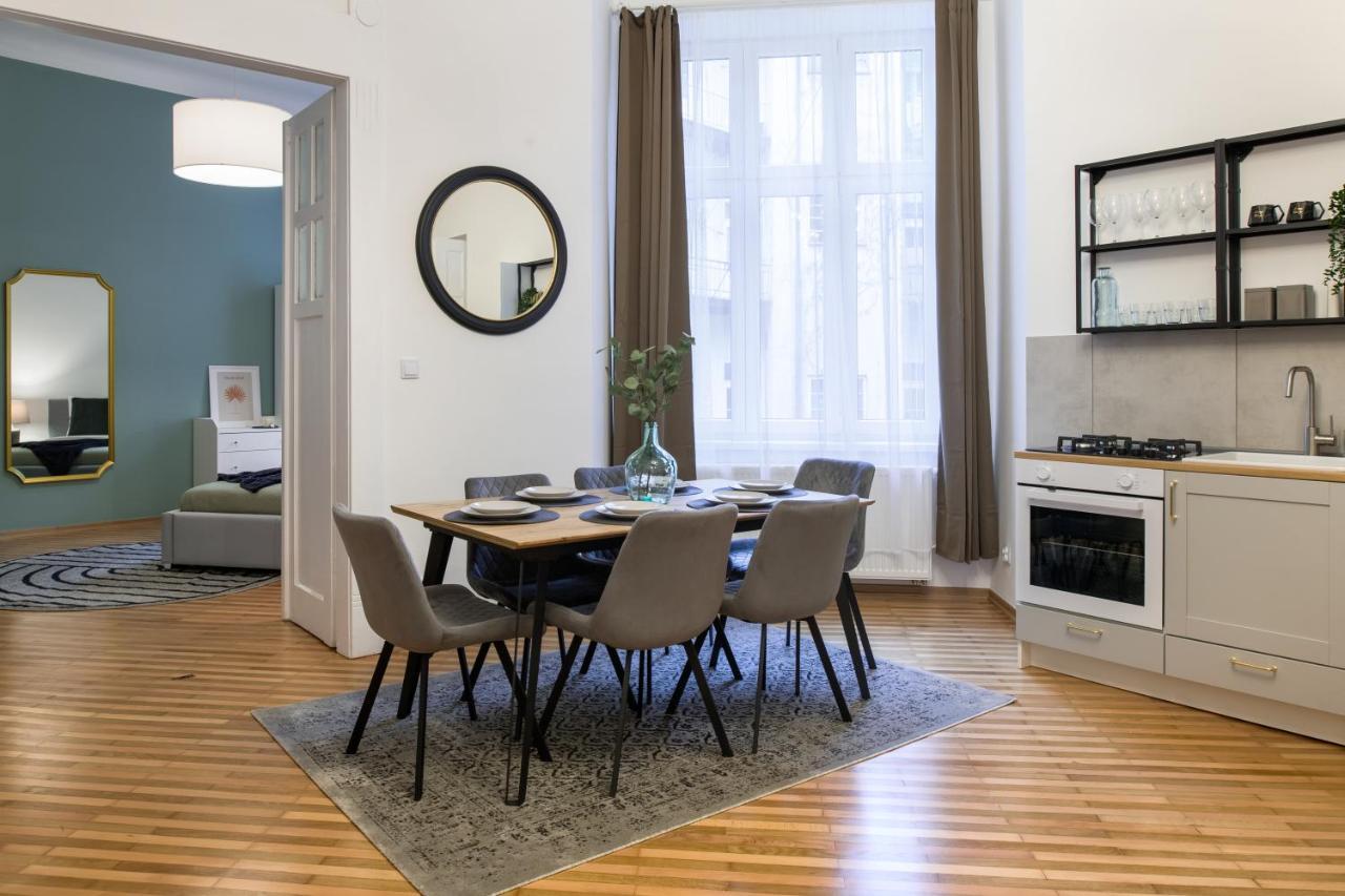 Wawelove Pilsudskiego - 3 Bedroom Apt. With Balcony And Free Parking! Kraków Zewnętrze zdjęcie