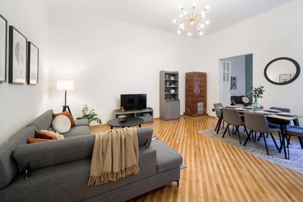Wawelove Pilsudskiego - 3 Bedroom Apt. With Balcony And Free Parking! Kraków Zewnętrze zdjęcie