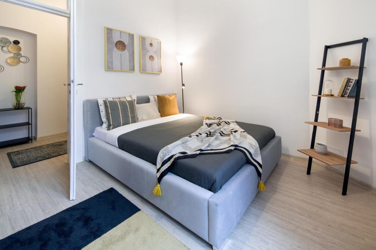 Wawelove Pilsudskiego - 3 Bedroom Apt. With Balcony And Free Parking! Kraków Zewnętrze zdjęcie