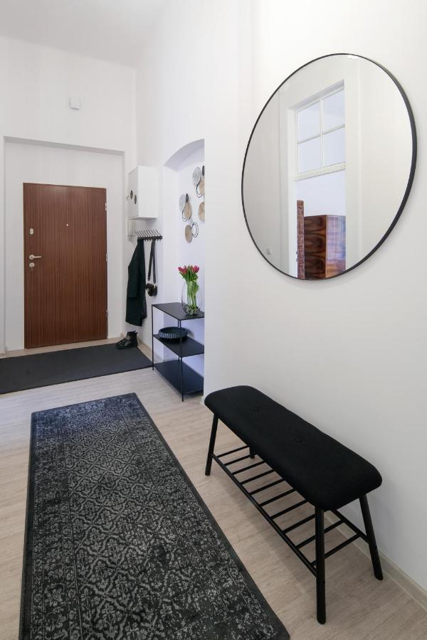 Wawelove Pilsudskiego - 3 Bedroom Apt. With Balcony And Free Parking! Kraków Zewnętrze zdjęcie